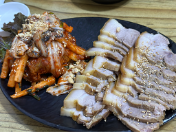 돌다리보쌈칼국수 2
