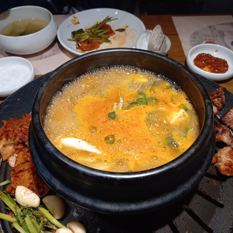 Pujuin (푸주인) 1