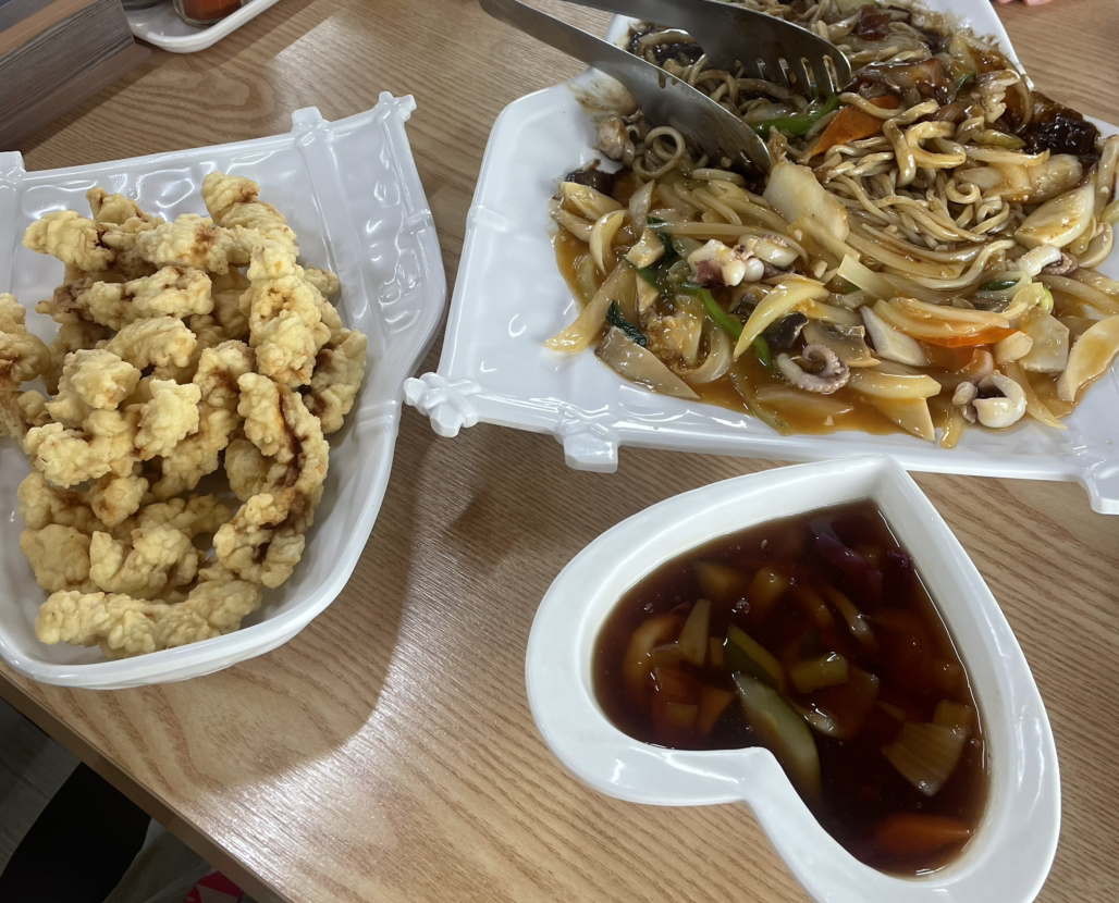 Sonjjajangmaeul (손짜장마을) 2