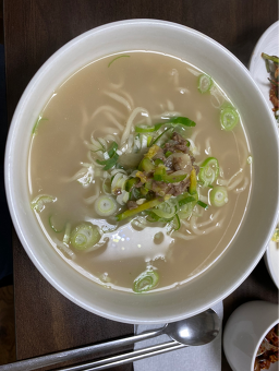 Milbatsonkalguksu (밀밭손칼국수) 3
