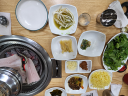 Sagyejeolsutbuljangeogui (사계절숯불장어구이) 2