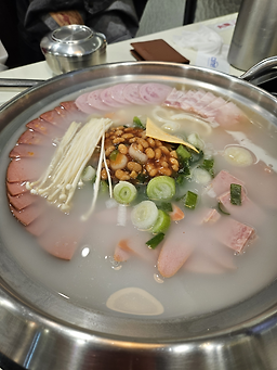 Nolbubudaejjigae (놀부부대찌개) 3