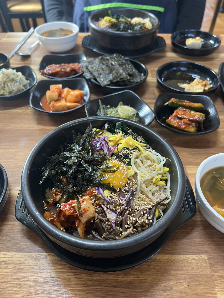 Taebaekchiknaengmyeon (태백칡냉면) 3