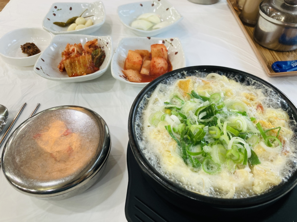 Ttukbaegiyangpyeonghaejangguk (뚝배기양평해장국) 2