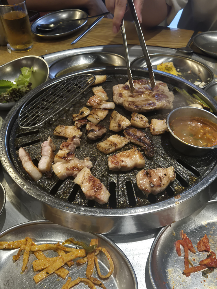 쟁반집8292 홍대점 대표 사진