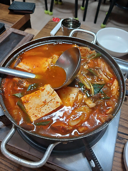 Cheonyongmatjip (천용맛집) 1