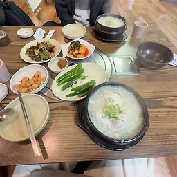 Jangsusamgyetang (장수삼계탕) 1