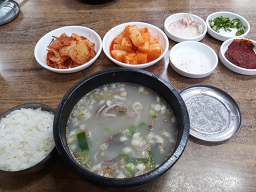 Jungangsundaejip (중앙순대집) 2