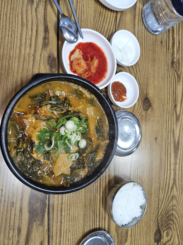 Sigolttukbaegi (시골뚝배기) 1