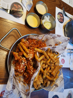 홀썸치킨 사진 8