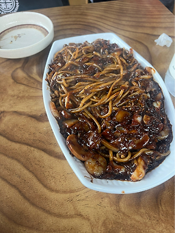 Sujungjjamppongjeongol (수중짬뽕전골) 1