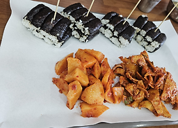Eommasonchungmugimbap (엄마손충무김밥) 2