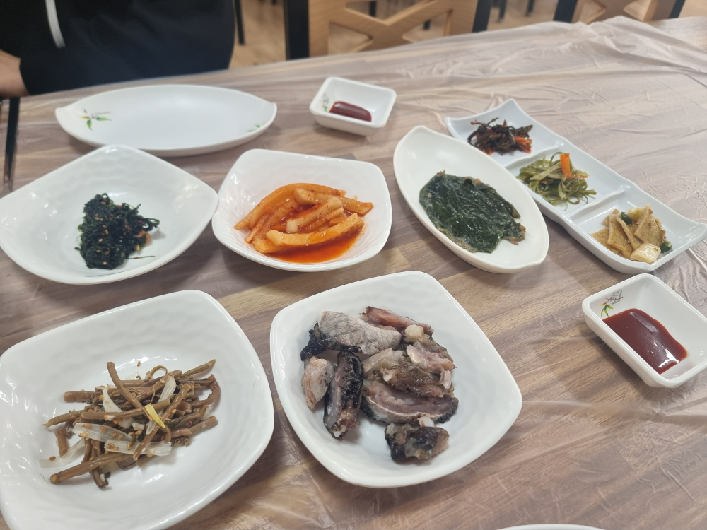 Seokihoetjip (석이횟집) 3