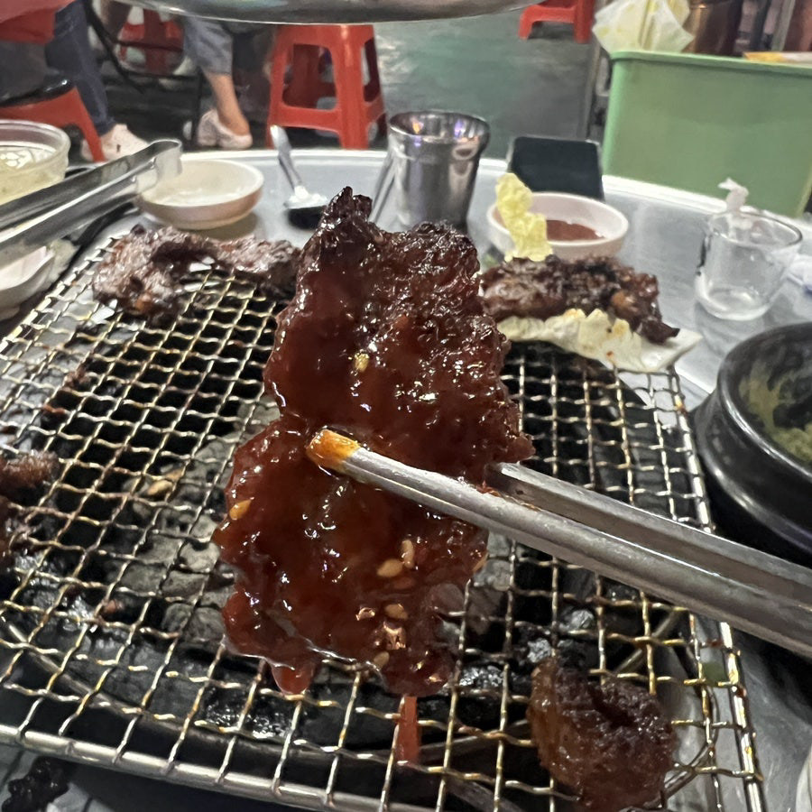 Sanhoanagogomjangeo (산호아나고곰장어) 2