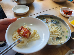 정통닭칼국수 5