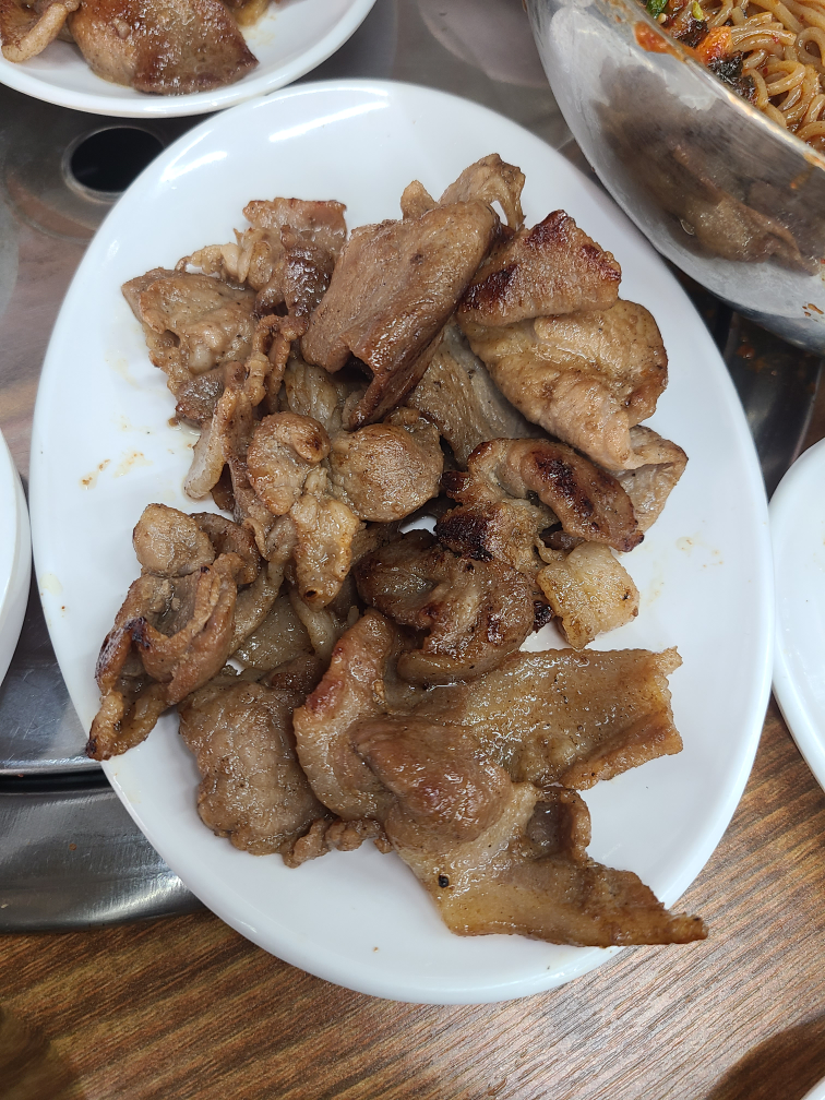 Seouldwaejibulbaekssammemilmakguksu (서울돼지불백쌈메밀막국수) 1