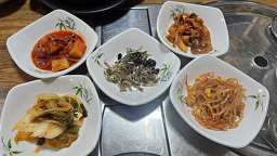 Tongnamujip, kape injero (통나무집, 카페 인제로) 1