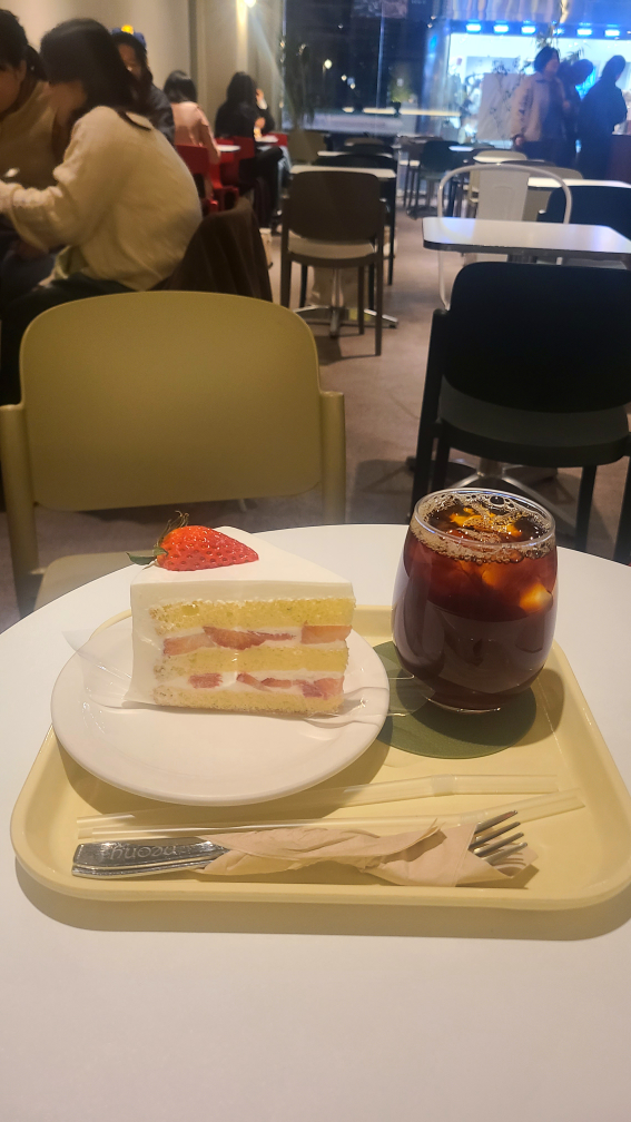 피오니 홍대점 사진 2