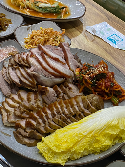 Kkulkkulimanchan (꿀꿀이만찬) 2