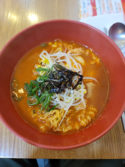 틈새라면 신촌점 사진 3