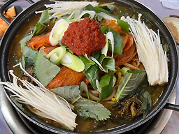 Sintobuligamjatang (신토불이감자탕) 1