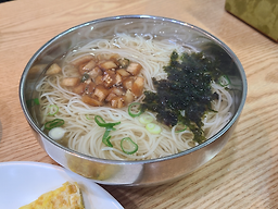 Cheongryangsanguksujip (청량산국수집) 1
