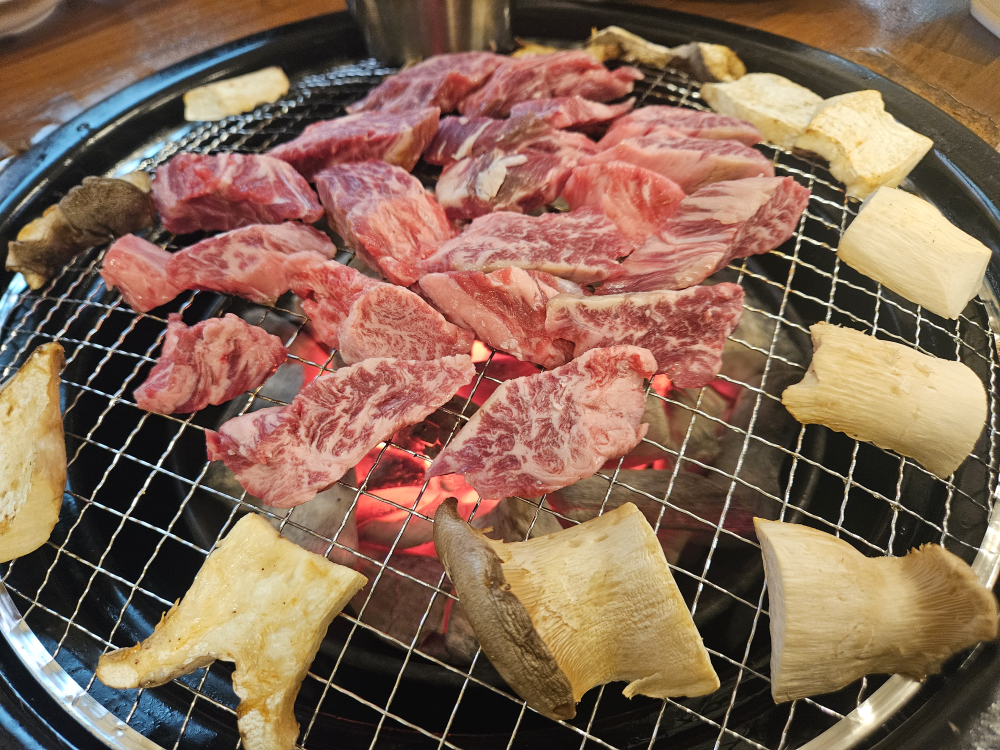 Hoengseongsaenggogi (횡성생고기) 1