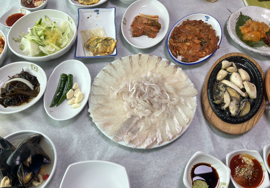 동산횟집 6