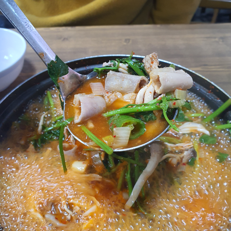 율생해물샤브칼국수 4