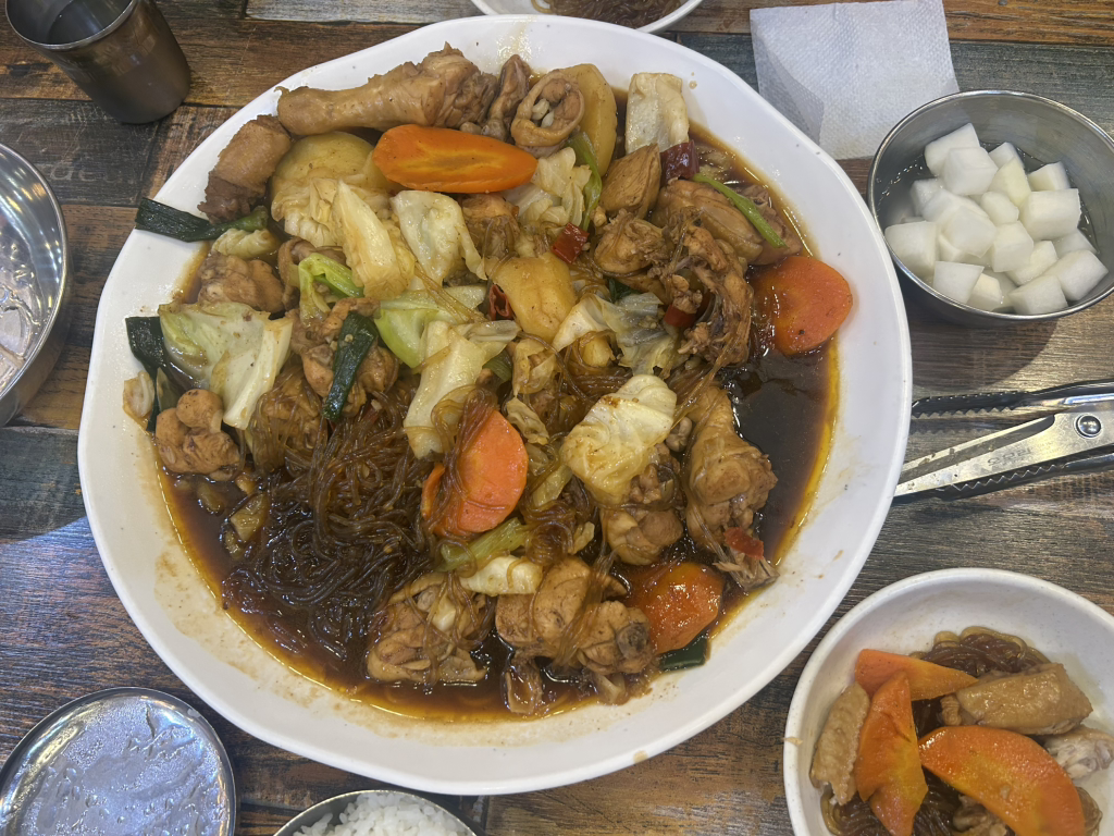 Sinsegyejjimdak (신세계찜닭) 1