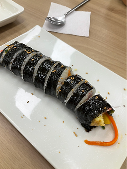 Odaessalgimbapholrosaengkalguksu (오대쌀김밥홀로생칼국수) 1