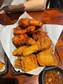 교촌치킨 영등포역점 사진 8