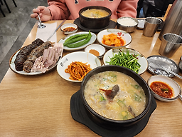 Sinuiju chapssalsundae cheolsan (신의주 찹쌀순대 철산) 3