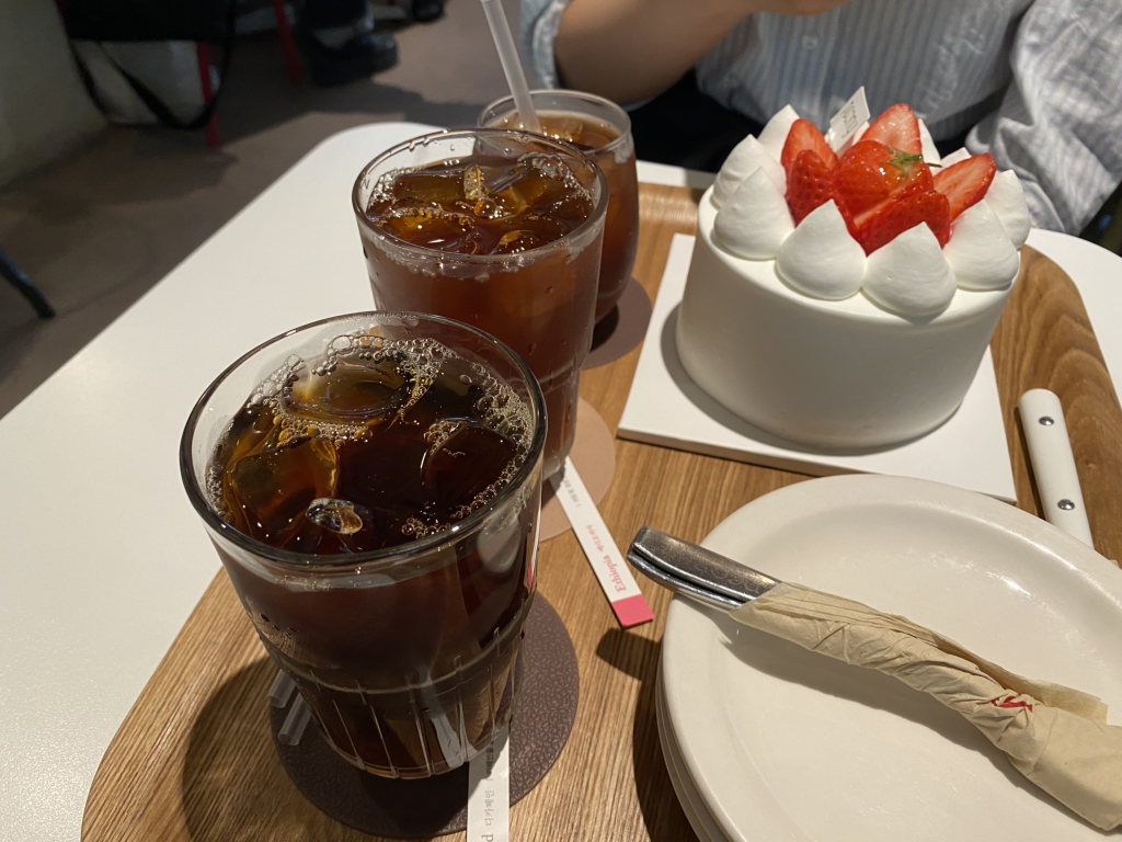 피오니 홍대점 대표 사진