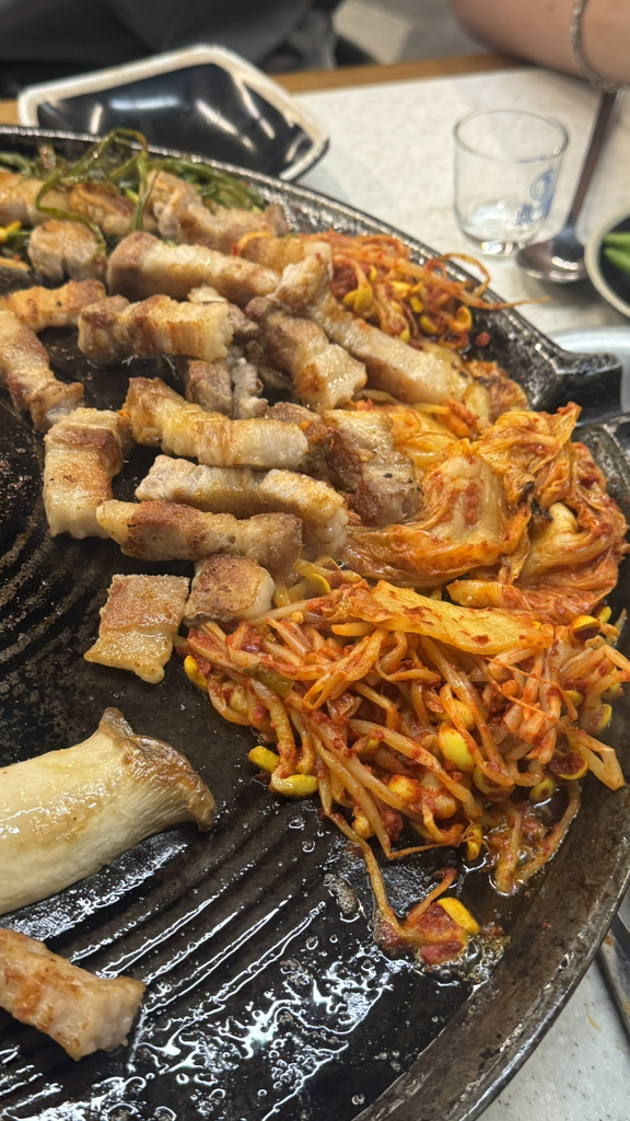 싹쓰리솥뚜껑김치삼겹살 청량리점 2