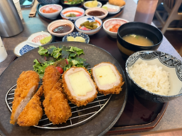 예술작품을 빚다 비즐돈까스 대표 사진