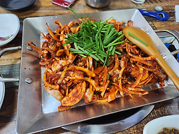 Wonjogijangsangomjangeo (원조기장산곰장어) 2