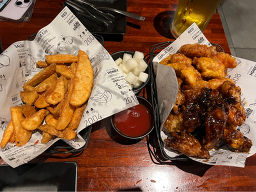 교촌치킨 논현1호점 사진 7