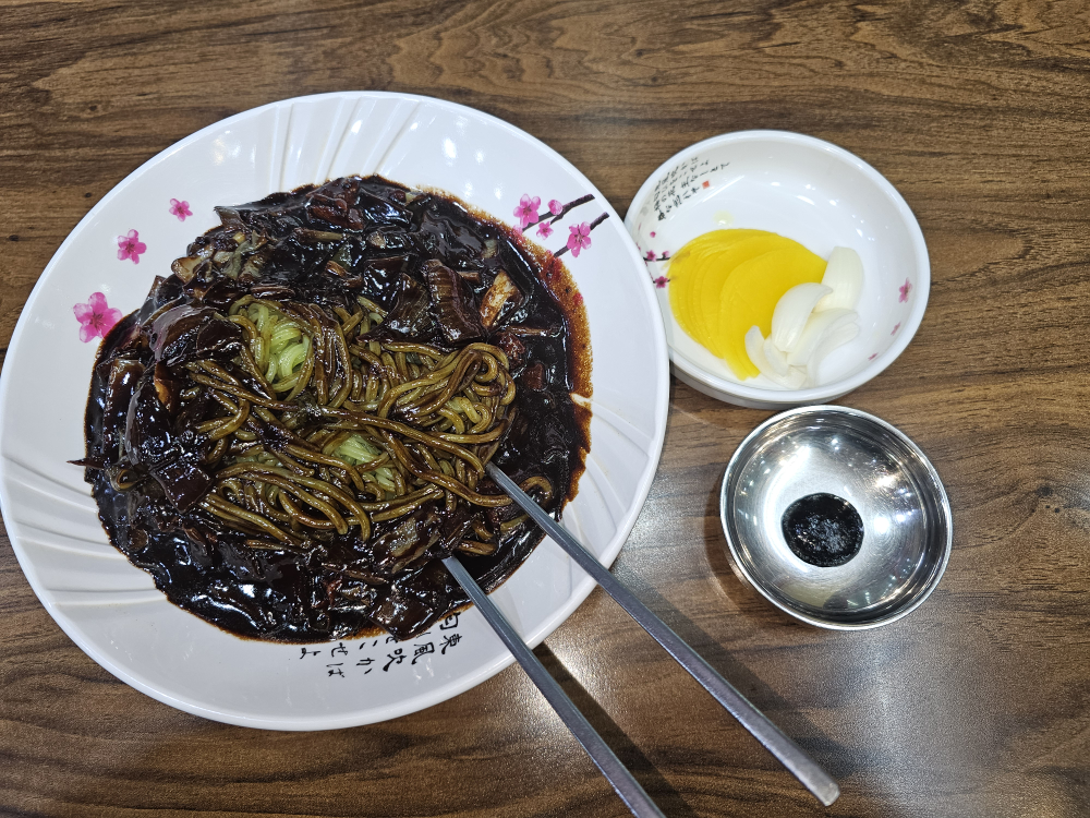 Musoejjamppong (무쇠짬뽕) 1