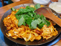 솥뚜껑춘천닭갈비 5