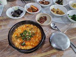 Dwaejimodeumsutbulgui (돼지모듬숯불구이) 1