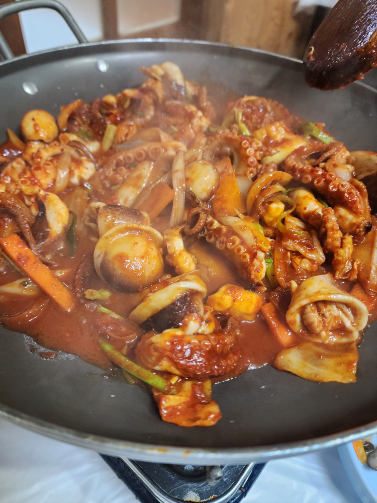 Yagyeonghoetjip (야경횟집) 2