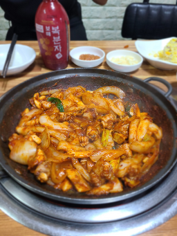 Gamposutbuljangeogui (감포숯불장어구이) 3