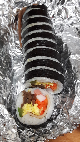 Hyeondaenongjanggimbap (현대농장김밥) 3