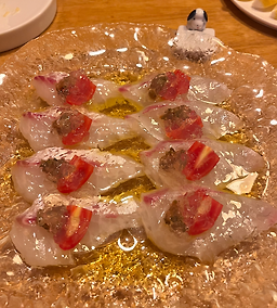 이로리 대표 사진