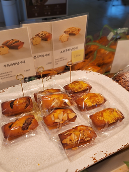 Dongmyeongjegwa hwasundogokjeom (동명제과 화순도곡점) 3