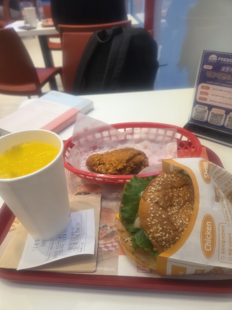 프레디버거 교대역점 사진 6