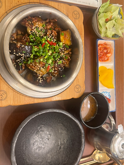 Damsot wiryejeom (담솥 위례점) 2