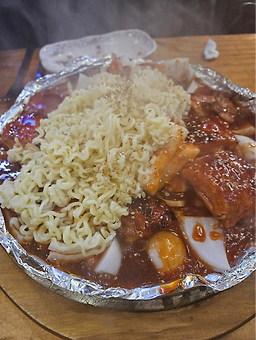 훌랄라참숯불치킨 수원역점 사진 2