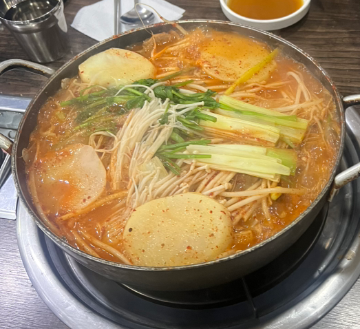 24시뼈다귀탕 5